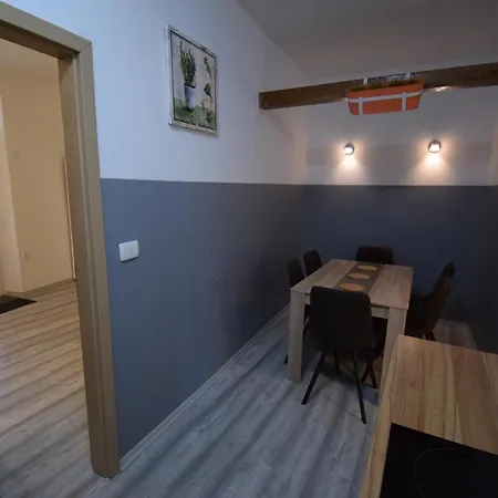 Apartment Secret Garden Koper