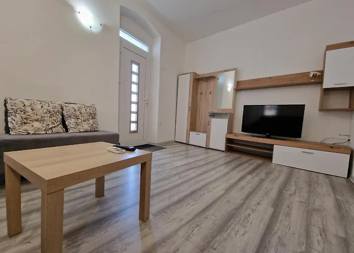 Secret Garden * Koper